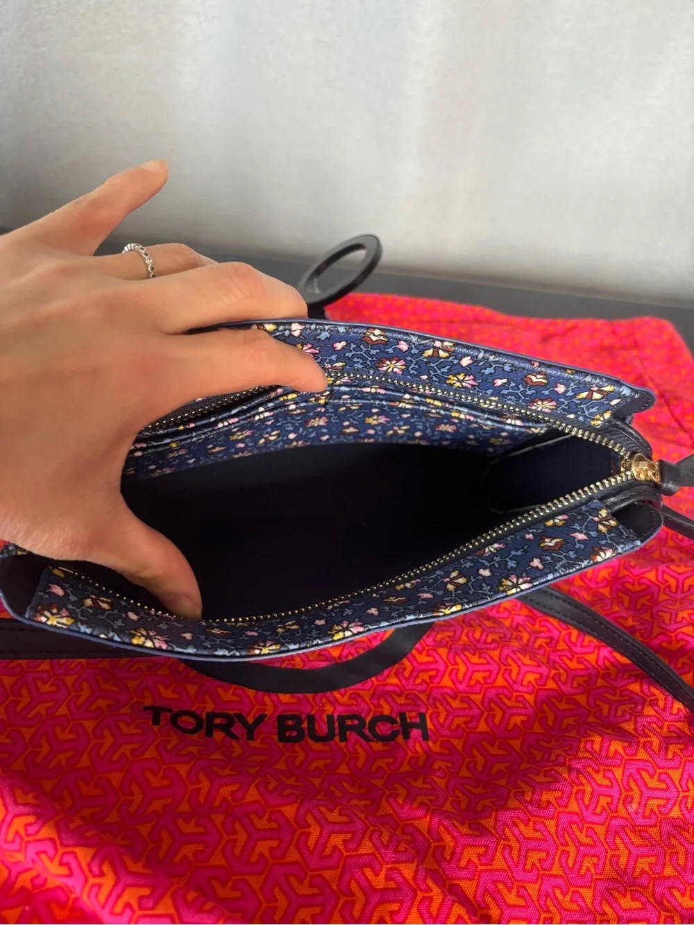 Authentic Tory Burch Kerrington blue floral Wallet Crossbody convertible clutch
